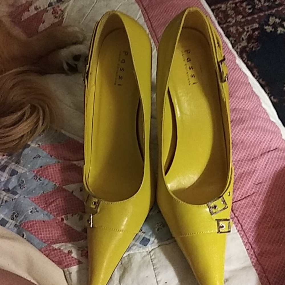 PASSI HOT YELLOW 4" DRESS HEELS